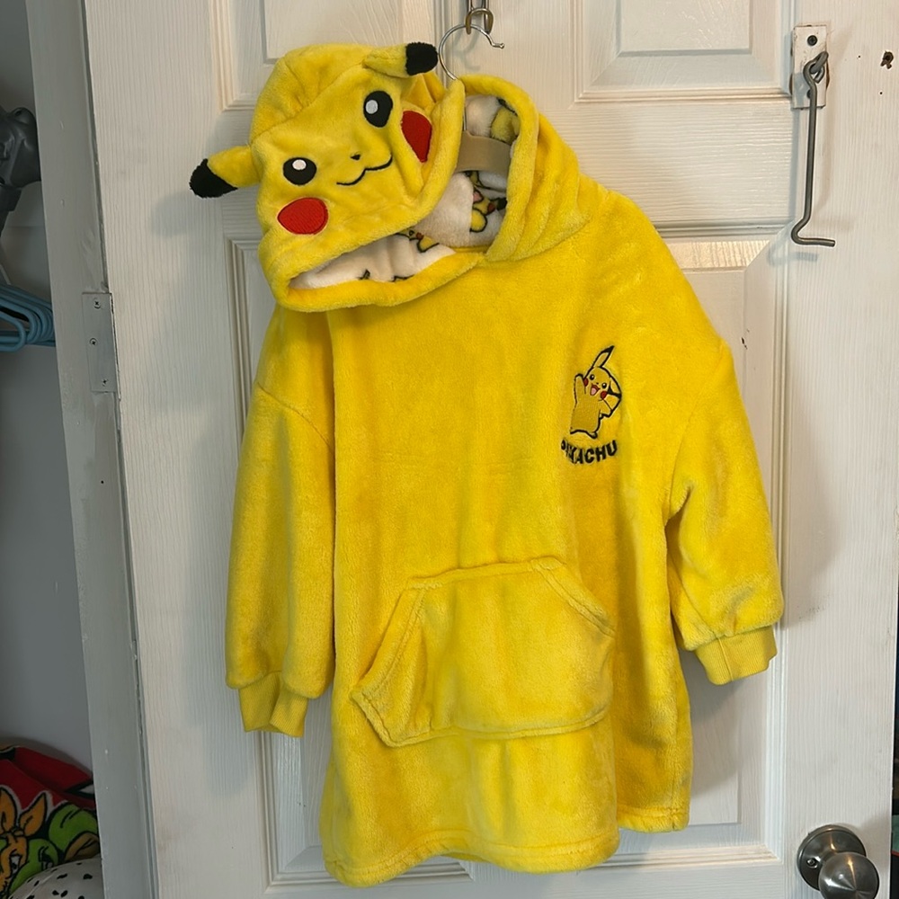 Great used Pokemon Cozy Pullover
